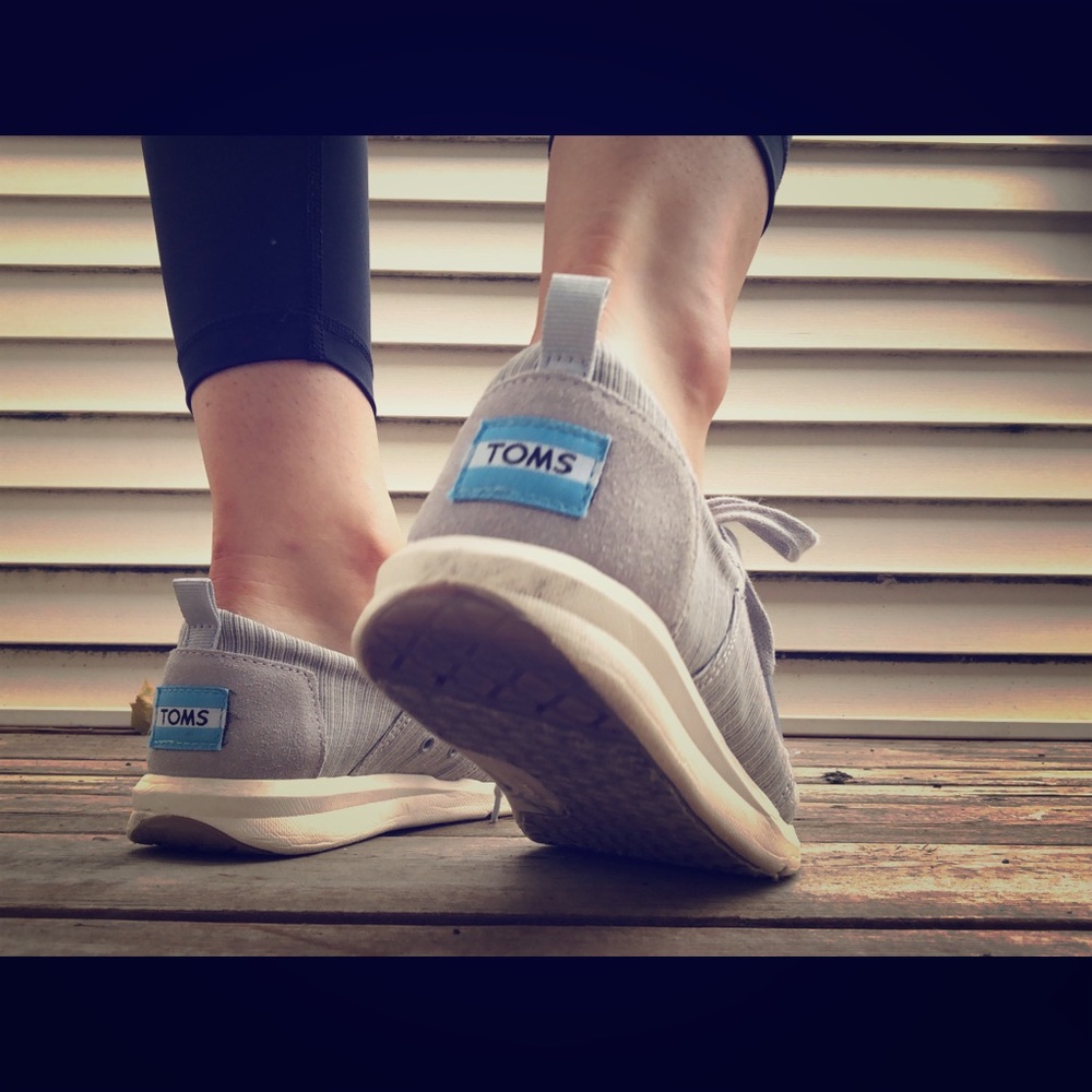 TOMS Tennies
